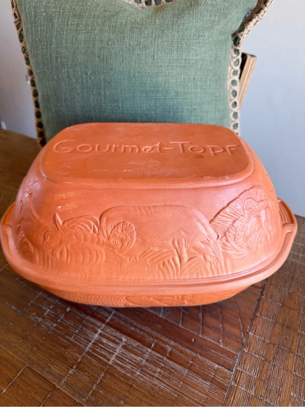 Vintage Gourmet Topf Terracotta Cooker Dutch Oven Embossed Barnyard Animals